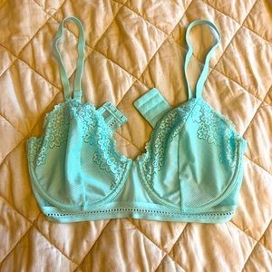 Adore Me unlined mint green bra! 36DD never worn!!